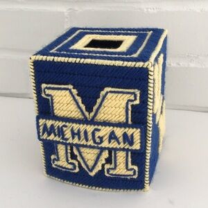 Maize And Blue UOfM  Plastic Canvas Yarn Art Decorative Tissue Box Cover